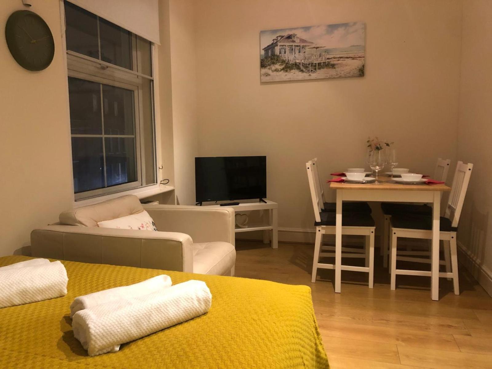 דירות לונדון Bright And Cozy Entire Flat Near Euston Station And Ucl Hospital מראה חיצוני תמונה